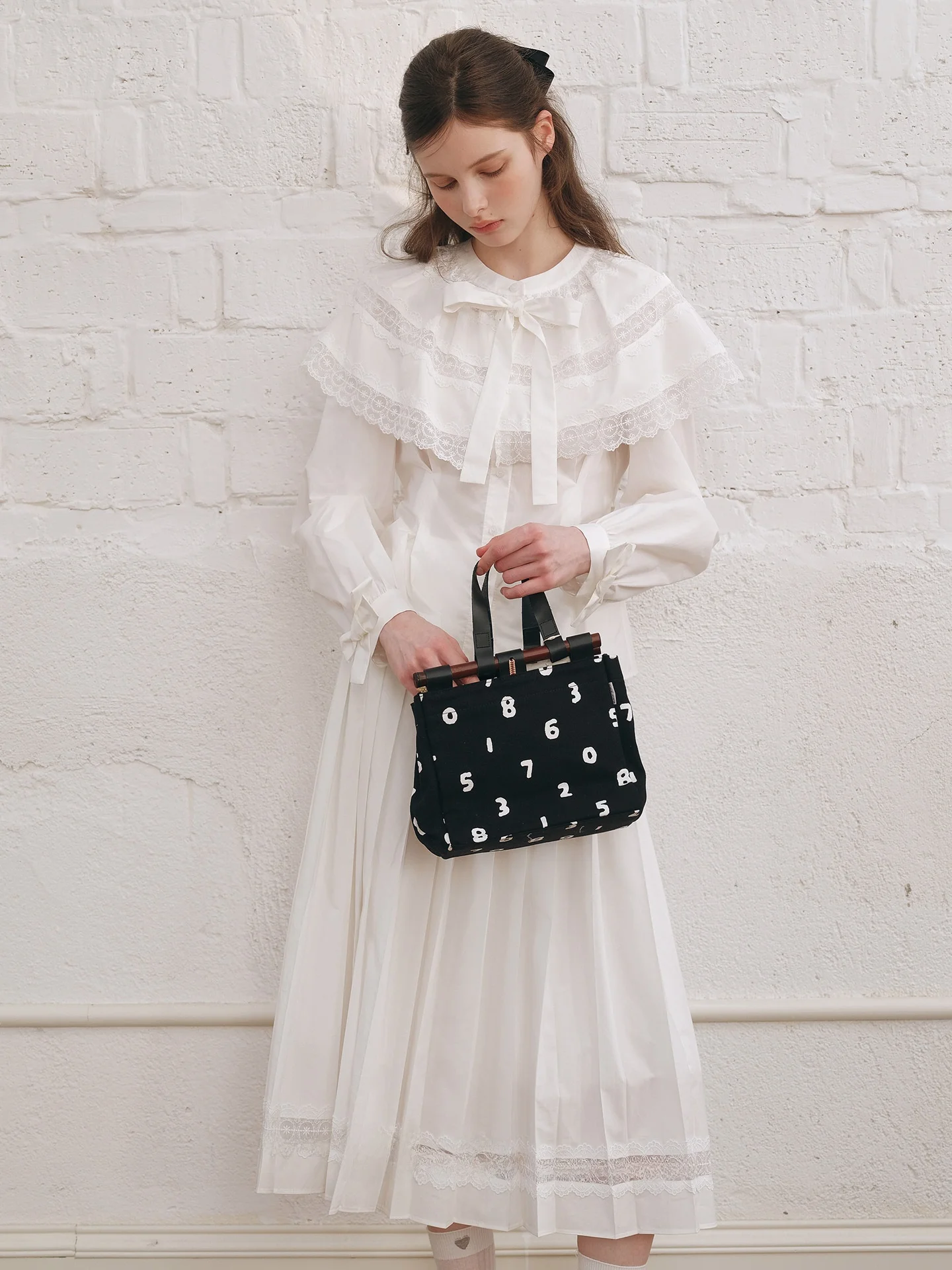 

Spring 2026 White Lace Set Heavy Embroidery Knot irt Pleated Midi Skirt Cotton Blend Breathable Commute Sle