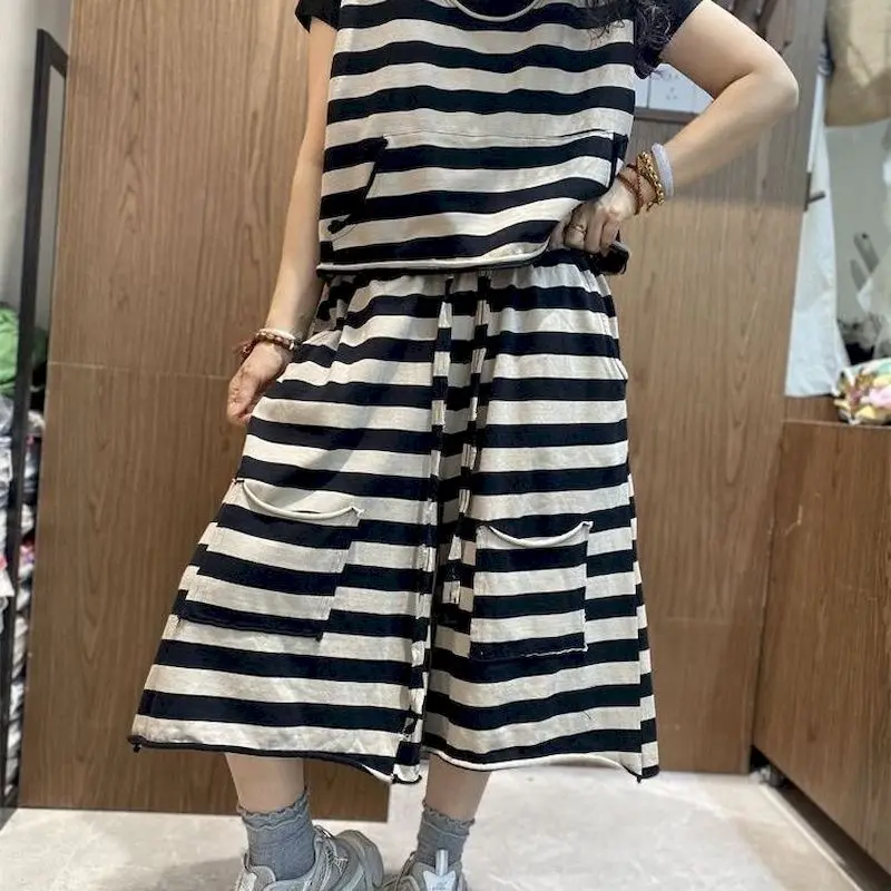 Oversized Sets for Women Summer Trend Fashion Striped Sleeveless Vest and Elastic Waist Seven Quarter Pants Casual 2 Piece Suits
