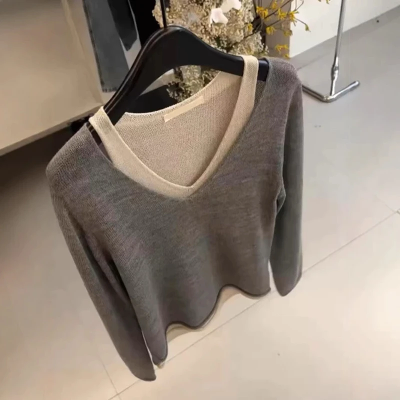 

Age reducing gray sweater with Korean style design, fake two-piece knitted top for slimming, fashionable and versatile