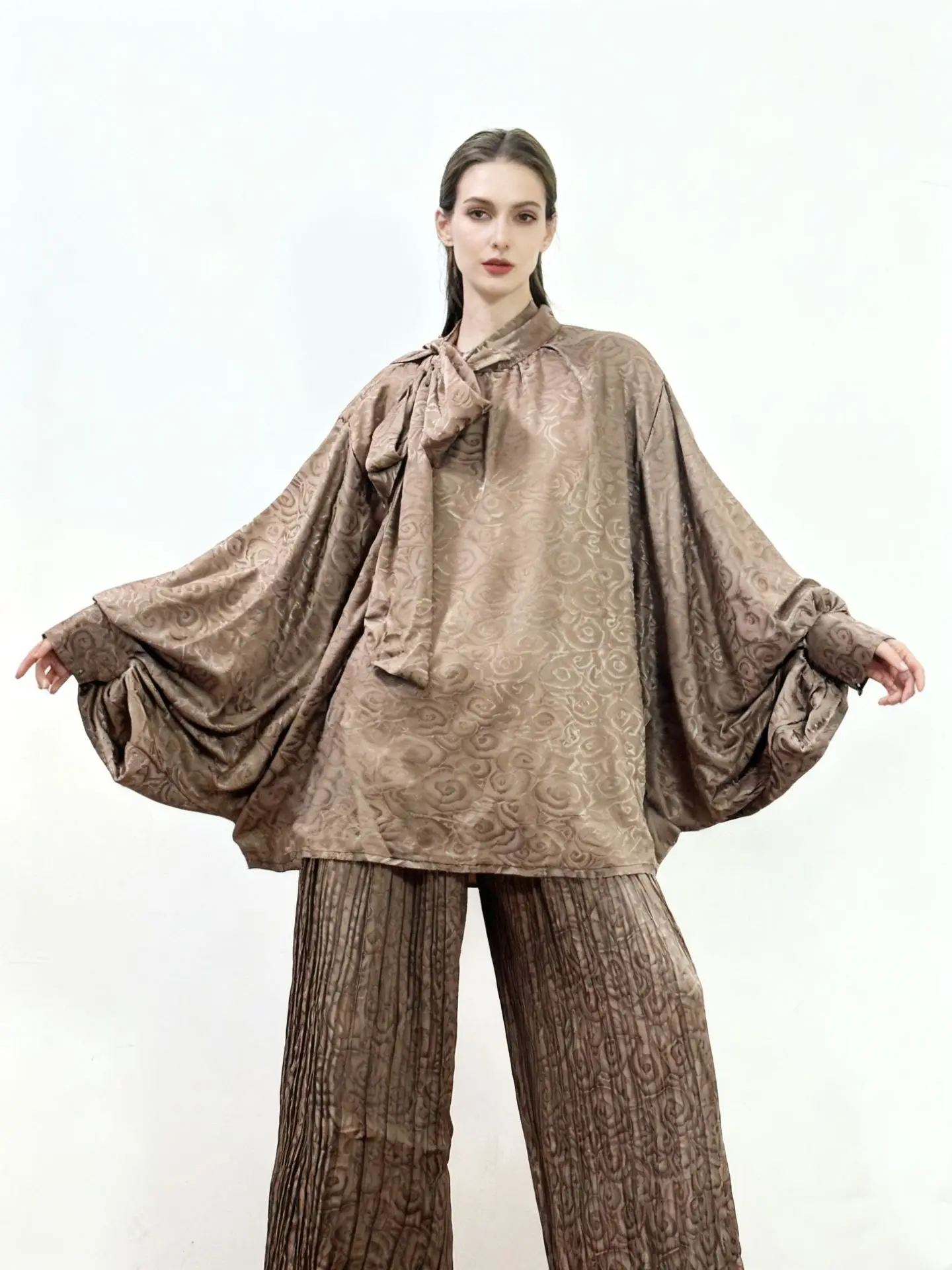 

New Design 2 Piece Set For Women lantern sleeve cuff invisible zipper Tops Bandage Gathered Waist Wide Leg Pants Fashion set