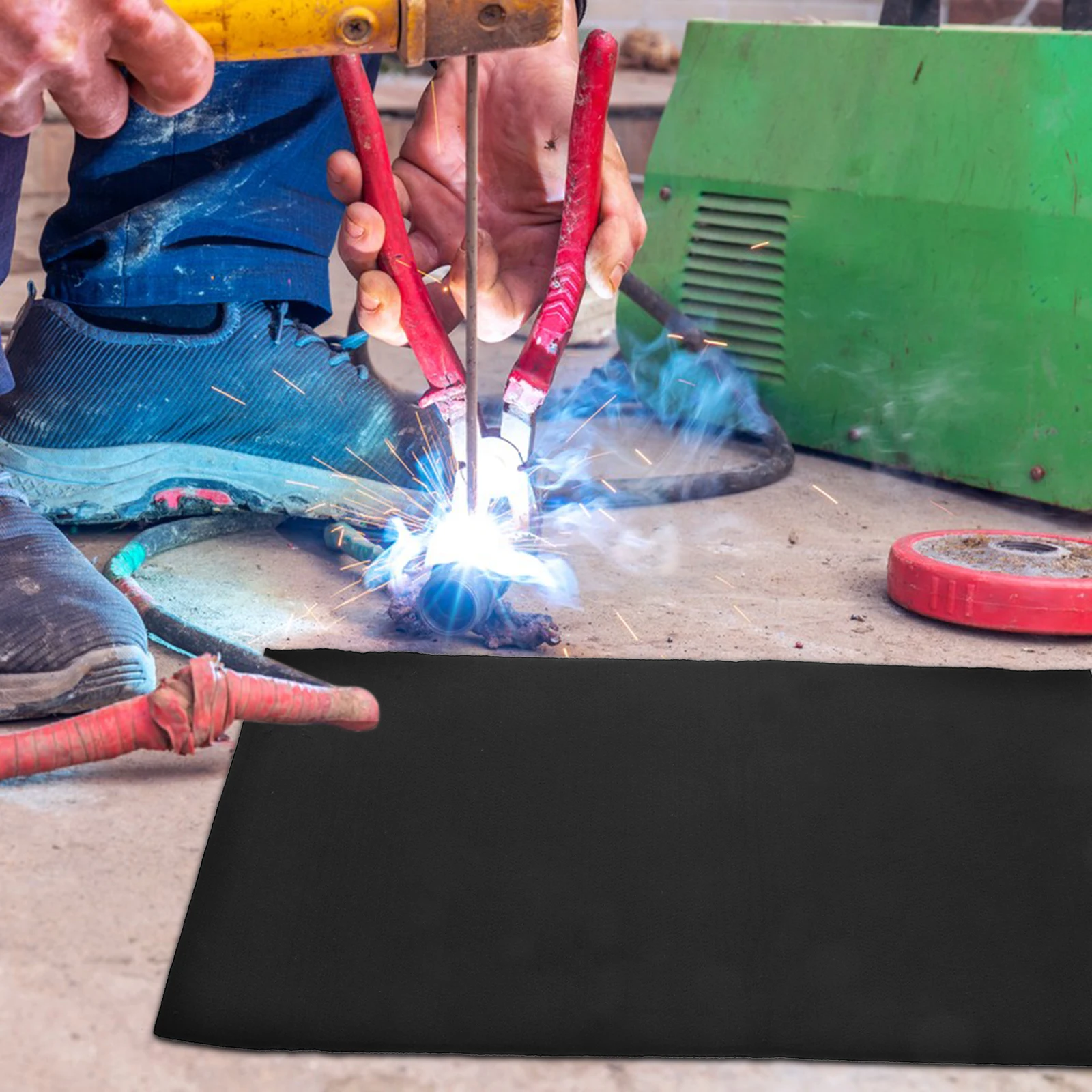 

Fireproof Mat For Welding Heat Resistant Soldering Blanket Fire Retardant Welding Accessory For Outdoor Use