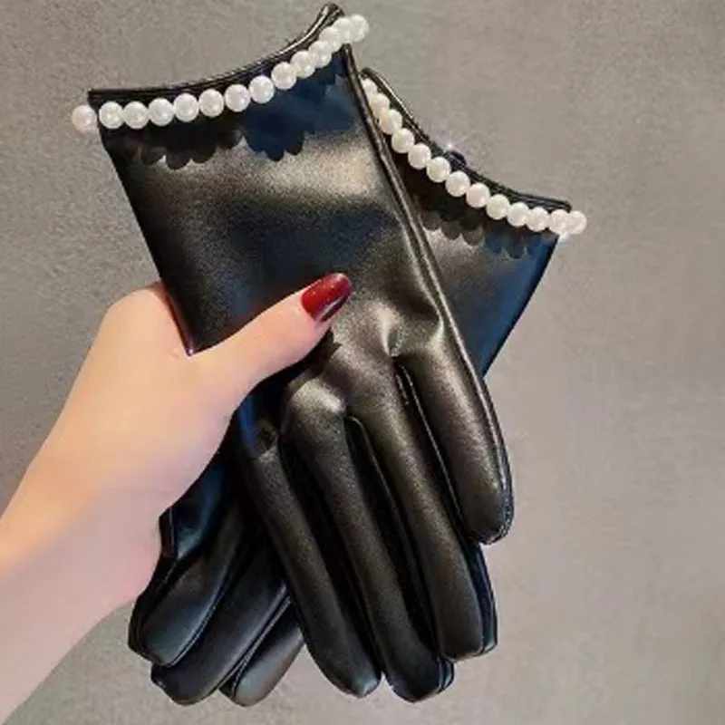 Winter New Women's Gloves Fashionable Small Fragrance Style Rivet Pearl Leather Gloves Retro Five Finger Touch Screen Gloves