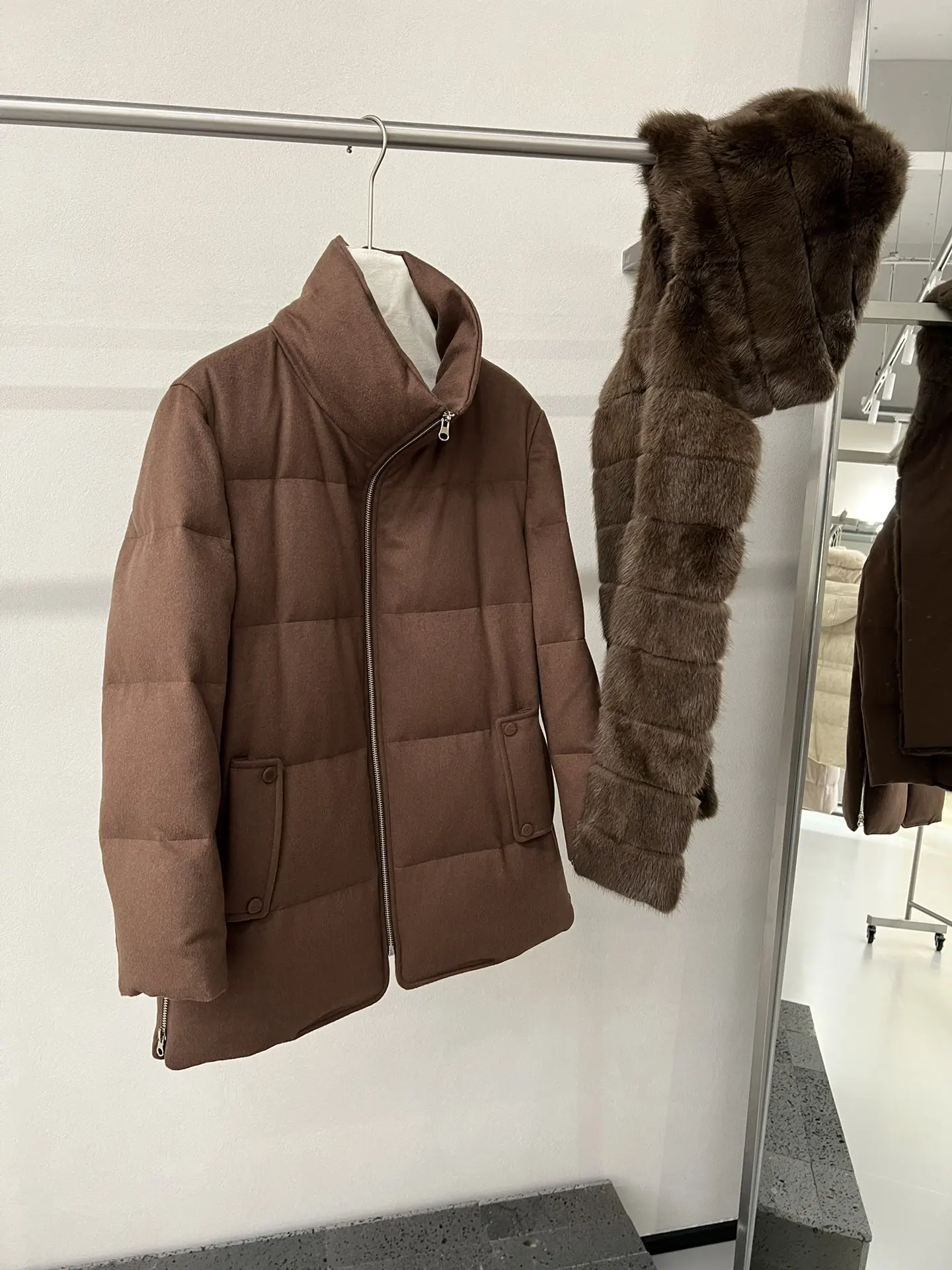 High-Quality Mink Patchwork Hooded Cashmere Jacket Short Versatile Goose Down Jacket Women'S Thick Warm