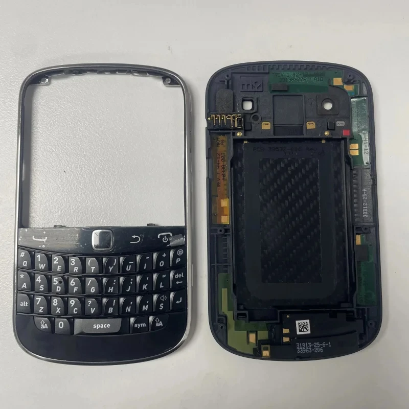 

Корпус Батарейный отсек Задняя крышка Корпус Клавиатура для Blackberry Bold 9900