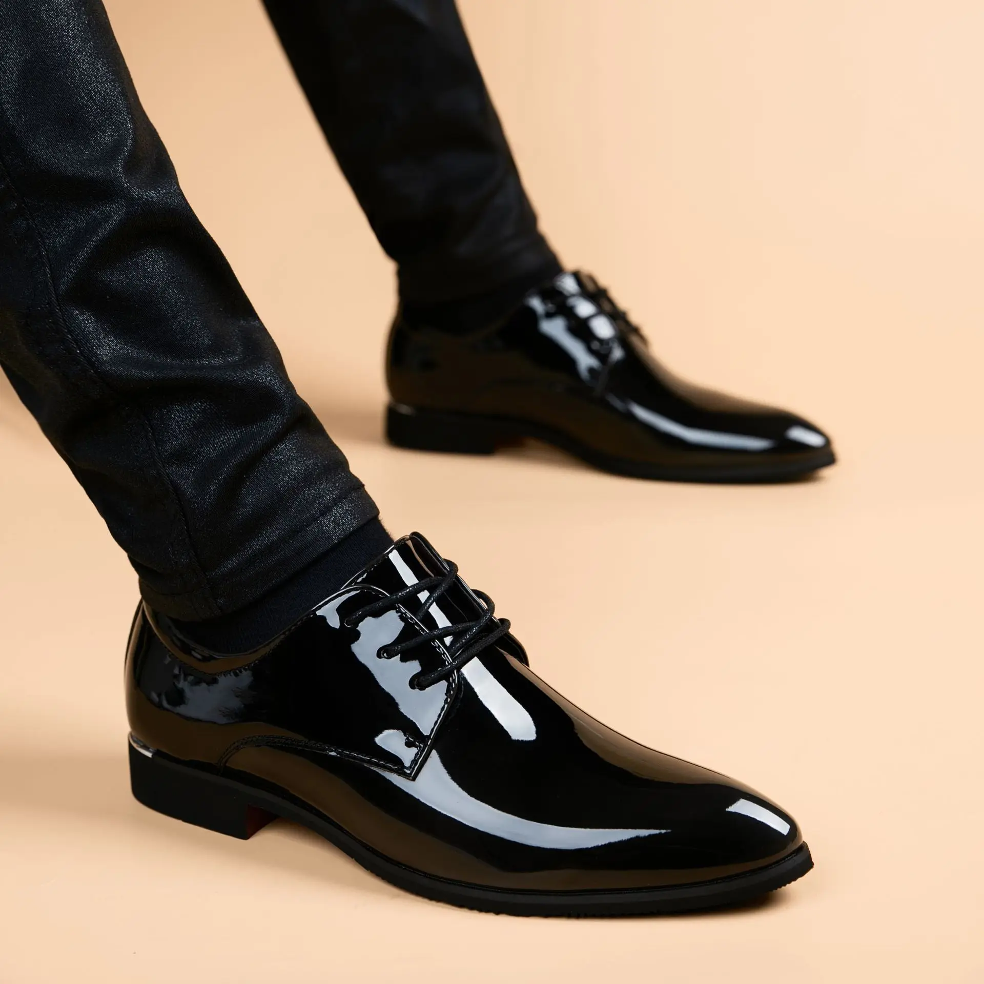 

2026 Autumn New Men's Business English Style Formal Shoes Black Leather Casual Shoes For Wedding Office shoe