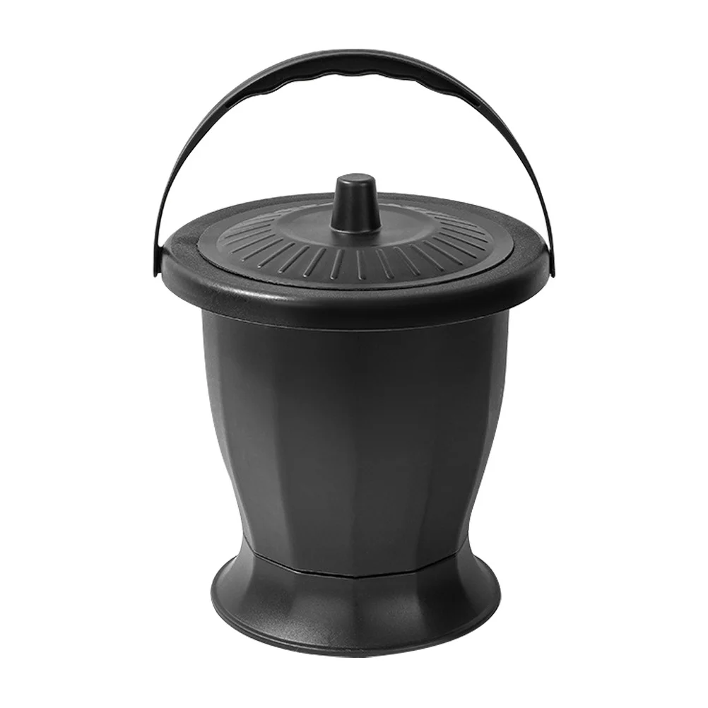 وعاء غرفة المرحاض المحمول للكبار مع غطاء مادة البولي بروبيلين شديدة التحمل غير قابلة للانزلاق دلو البول للتخييم في غرفة النوم المنزلية لكبار السن