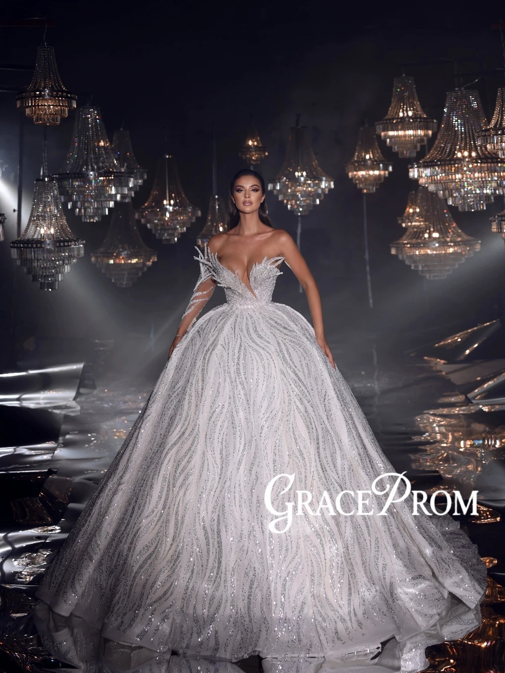 Beautiful One Shoulder Deep V Wedding Dress Luxury Sparkly Sequin Ball Gown Cathedral Train Royal Bridal Gown Customized