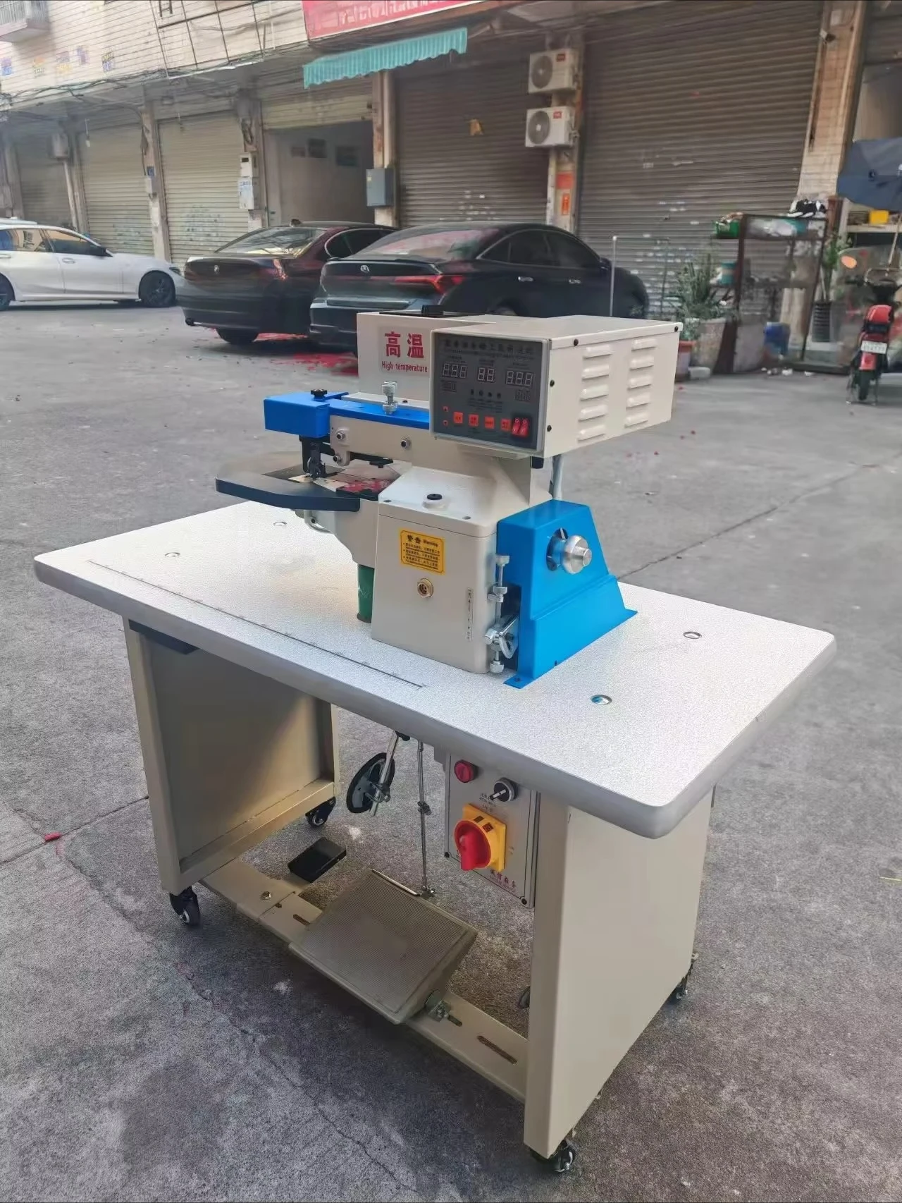 Notebook/Wallet/Upper/Gift Box Semi-Automatic Cement Hot Melt Adhesive Edge Banding Adhesive Folding Machine