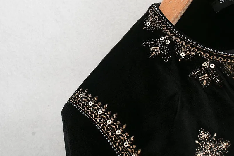 

Faionable Embroidered Velvet Jaet Women's Court Sle Autumn New Arrival round Ne Long Sve Commute Friendly