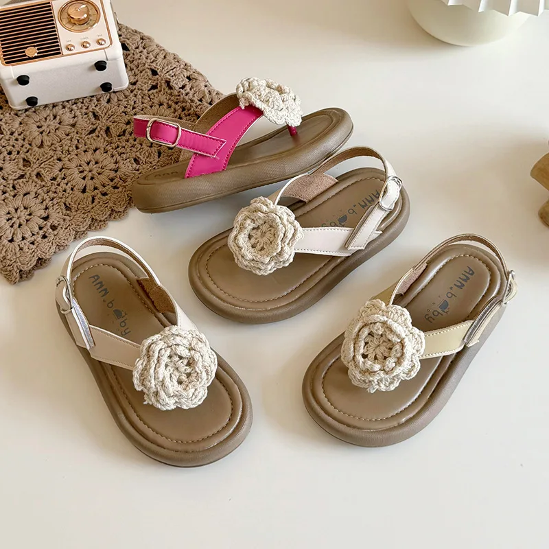 New Korean Style Girls Sandals Summer Sweet Flower Kids Princess Shoes Anti Slip Soft Sole Flat Sandals Outdoor Beach Flip Flops