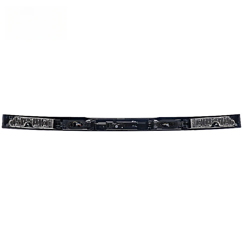 Suitable for 2023-2025 Land Range Rover Executive through-body tail LED tailgate lights