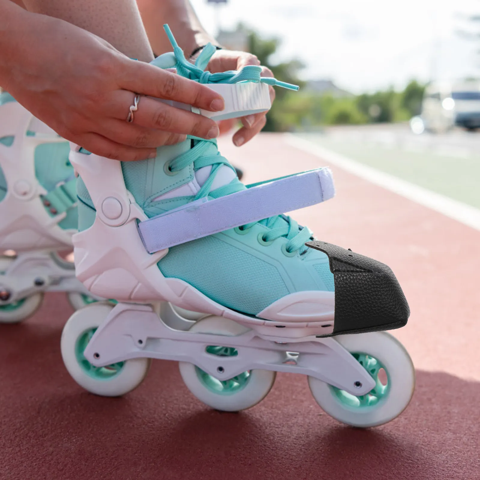 1Pair Adjustable Toe Protector for Roller Skates Skating Shoes Secure Fit Via Shoelace Holes Skates Toe-Caps Protective