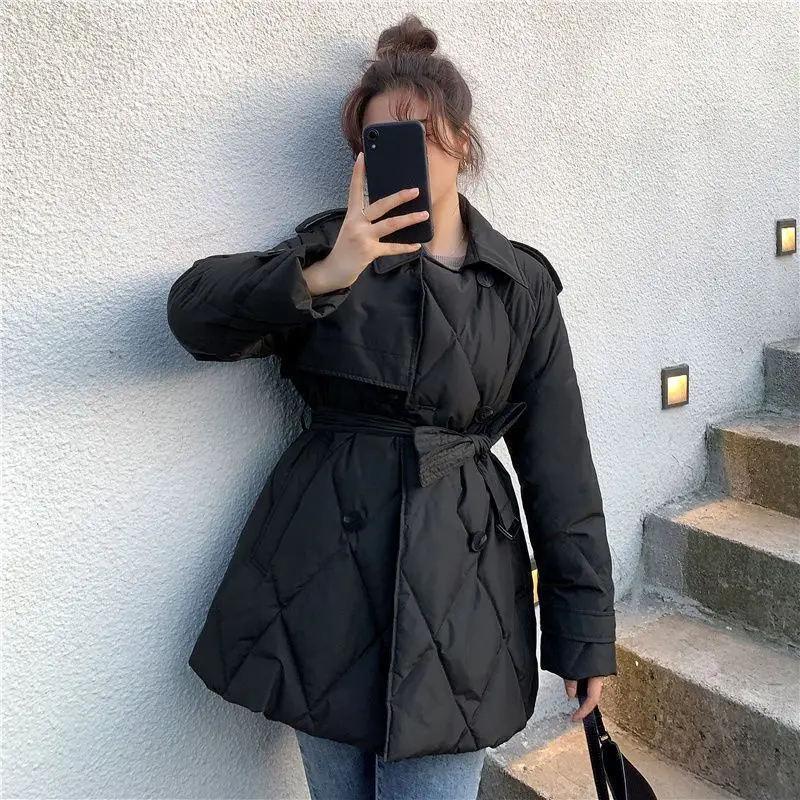 2024 الموضة الأوروبية شتاء جديد المرأة أسفل معطف فضفاض ركاب عادية الأبيض بطة أسفل بولو الرقبة سترة