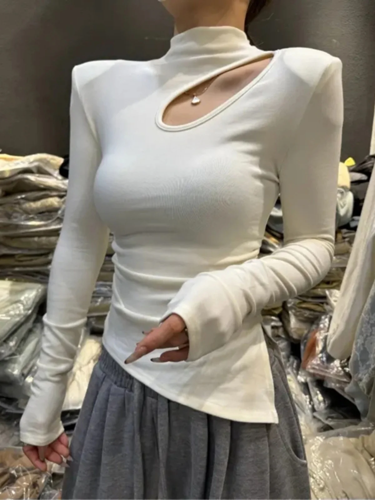 

Women's Hollow out f High Collar T-irt Slim Fit Split Base irt Irregular Design Commute Sle Pure Color Long Sve