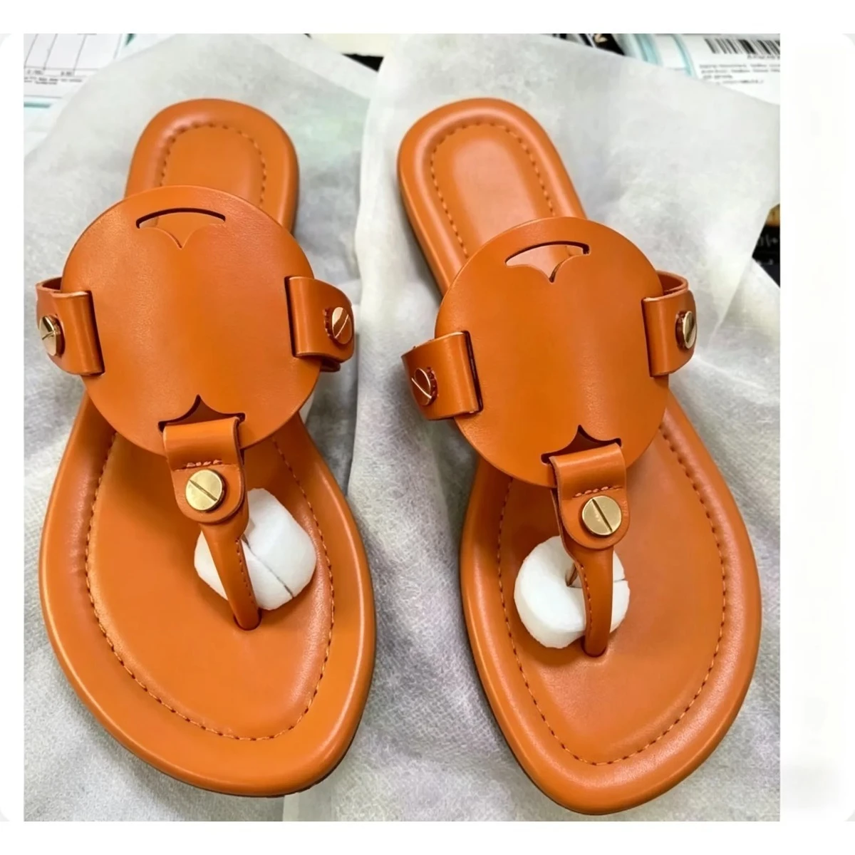 

Women's 2026 Summer Non-Slip Sandals Hollow-Out Design Flat Outdoor Beach Slip-On Sandals Flat Flip-Flop Style Women's Casual Hollow Flat Slides Designer Shoes Plus size