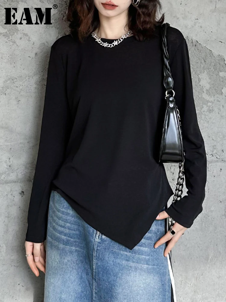 [EAM] Women Black White Brief Irregular Hem Casual T-shirt New Round Neck Long Sleeve Fashion Tide Spring Autumn 2024