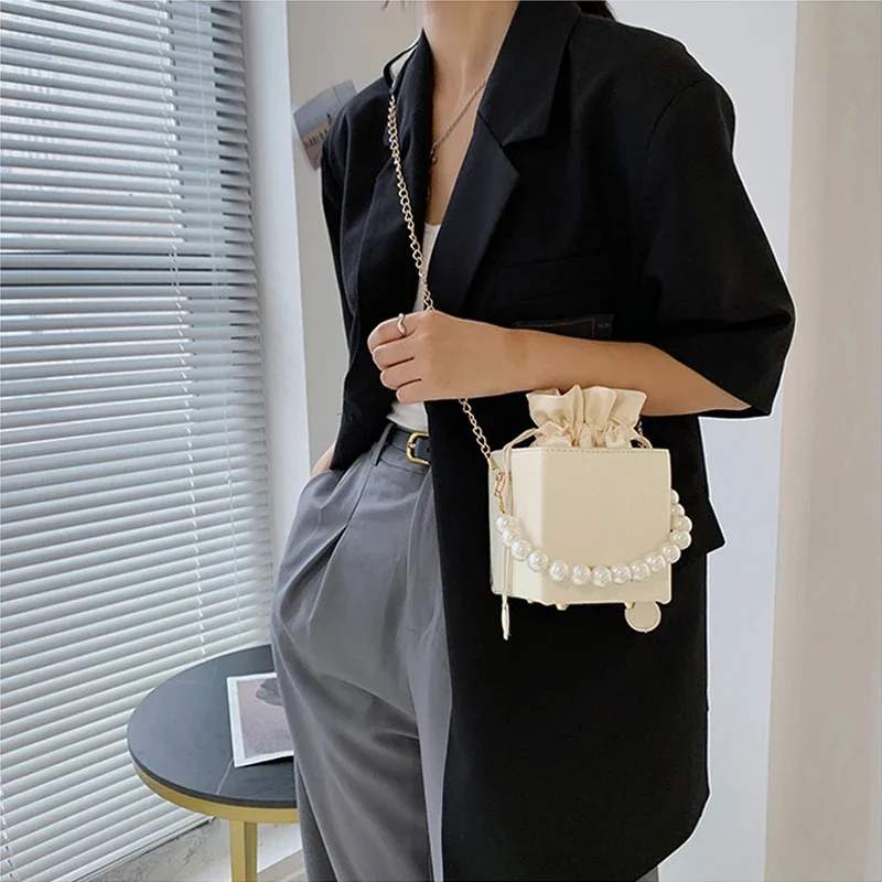 Luxury Pearl Women Handbags Lady Elegant Evening Bags Mini Single Shoulder Crossbody Bags Small Square Bags Box Style Bag