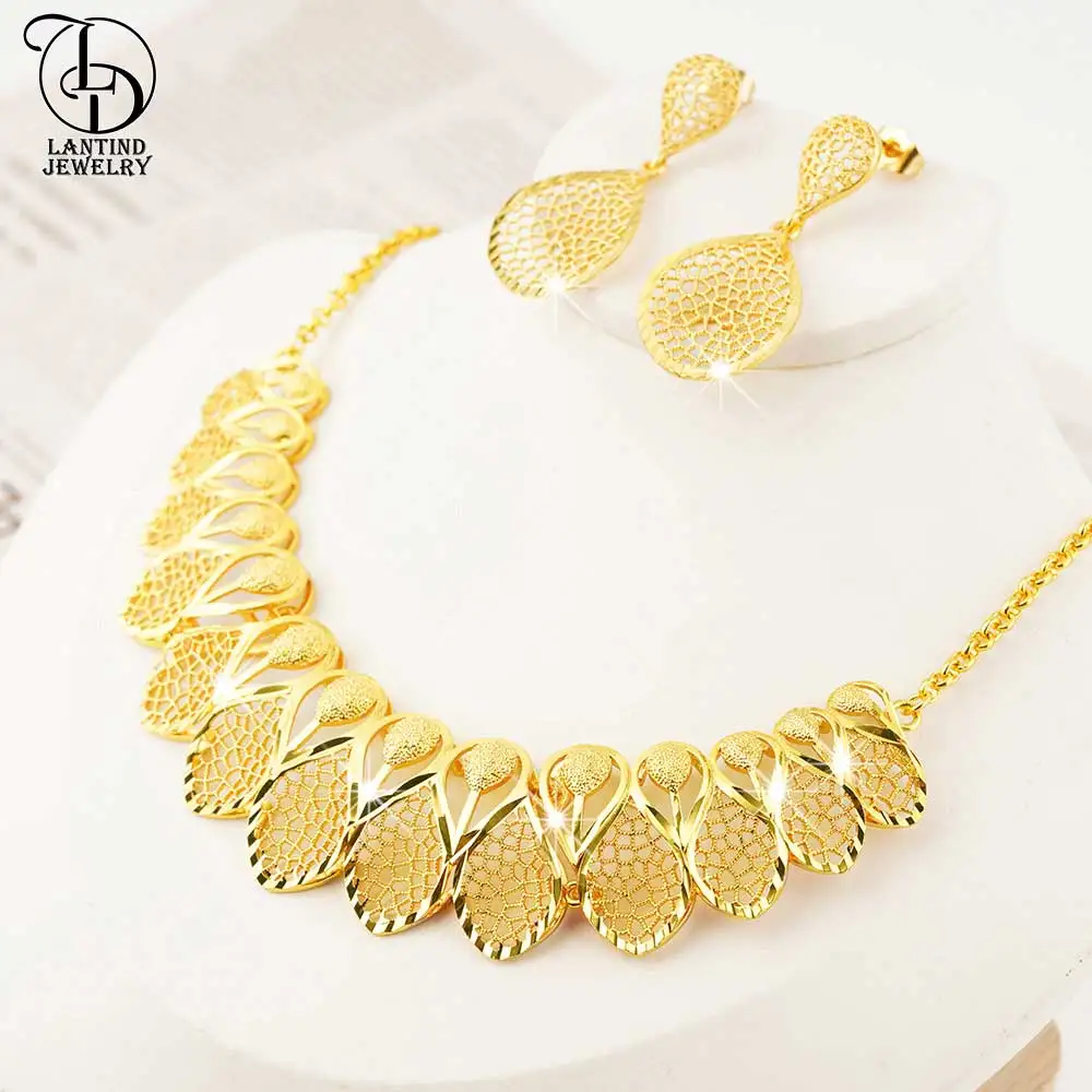 Bs00024 Dubai Cut Out Leaf Necklace Middle Eastern Fashion Ladies 24K Gold-Plated Water Drop Pattern Earrings Fashion Bridal Copper Jewelry Set
