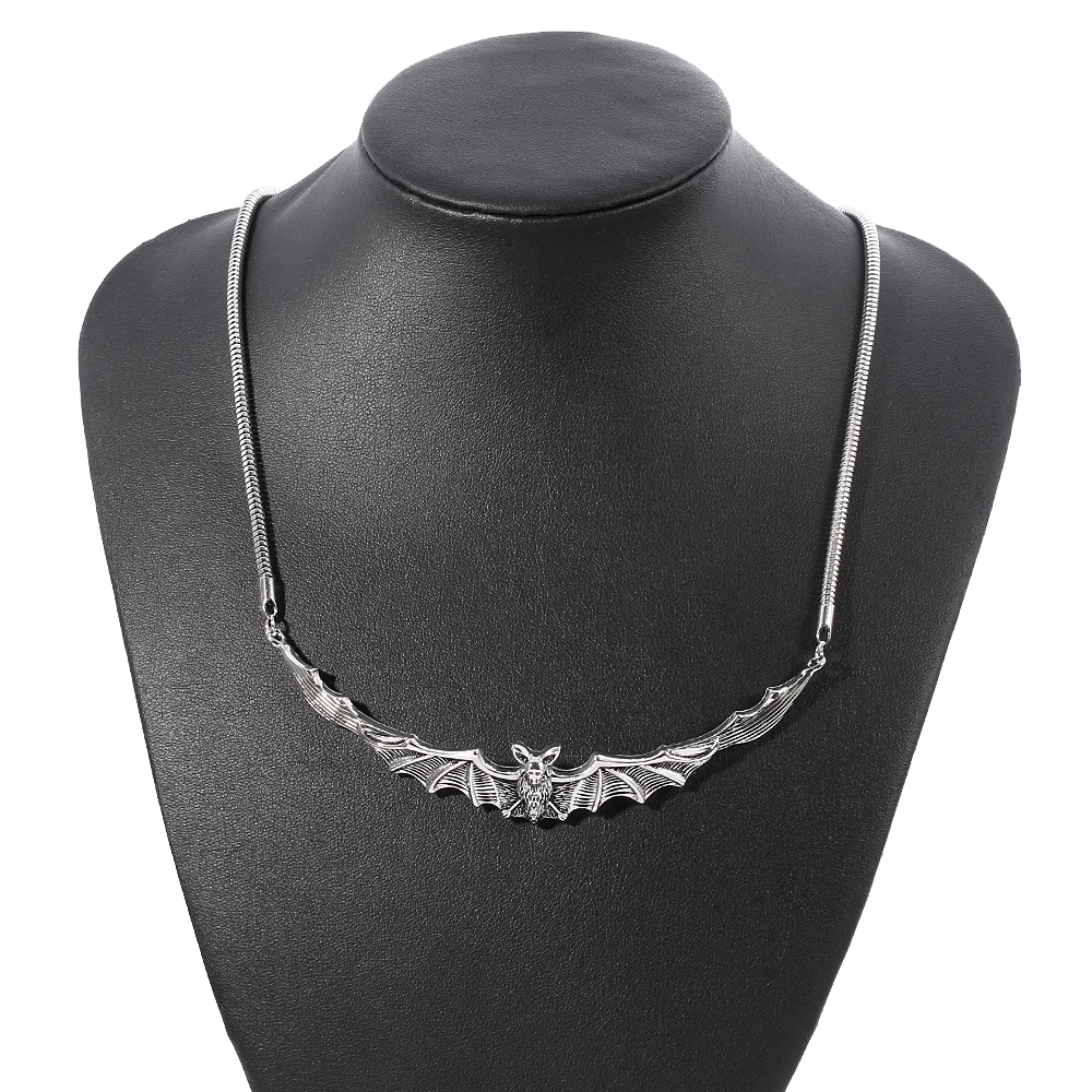 Gothic Bat Necklace Dark Style Vampire Bat Neck Chain For Men Women Halloween Party Vintage Jewelry Gifts
