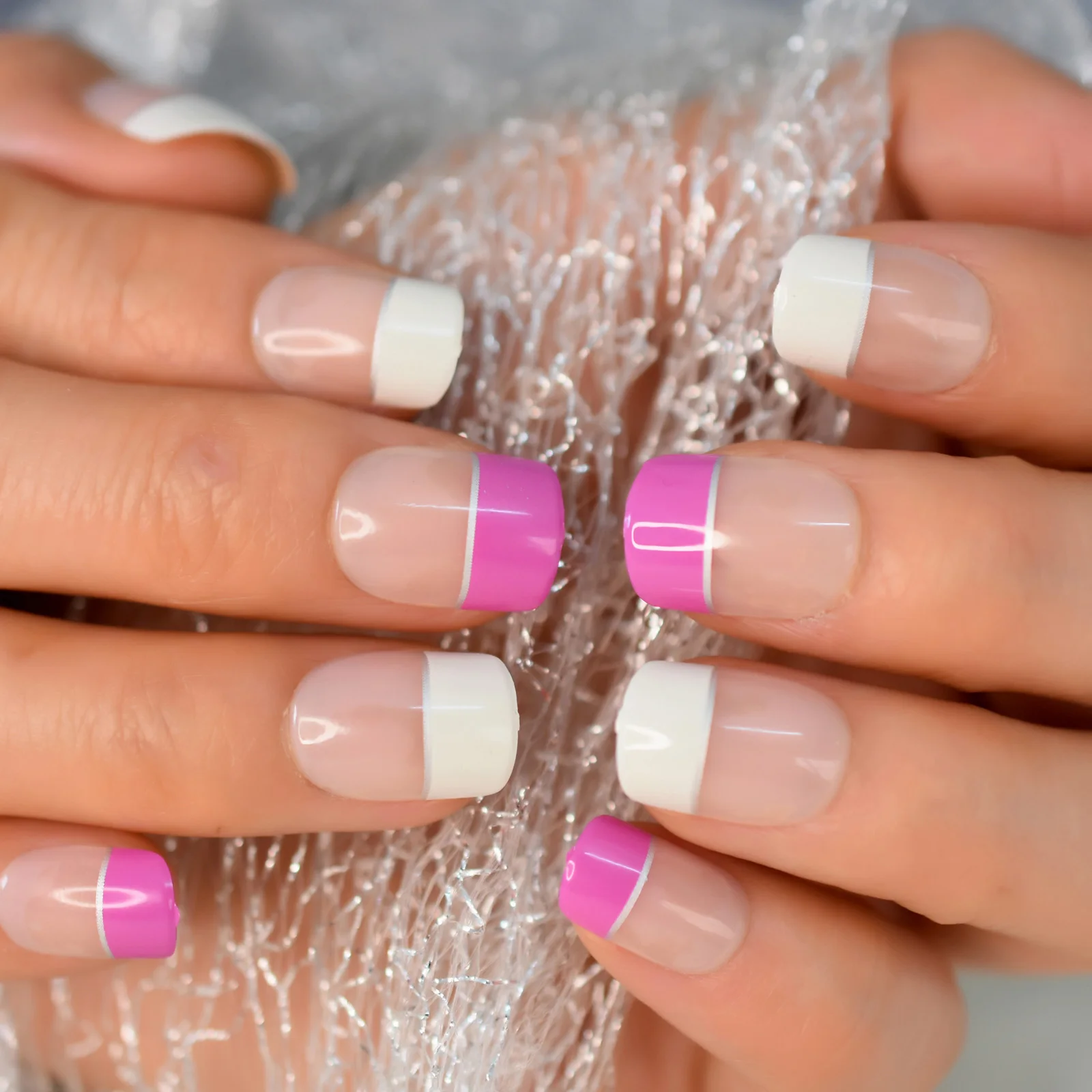 Pink White French Press On Nails Silver Line Short Round Shiny Soft Design Dreamy Cute Date Daily Life 24pcs Faux Ongles