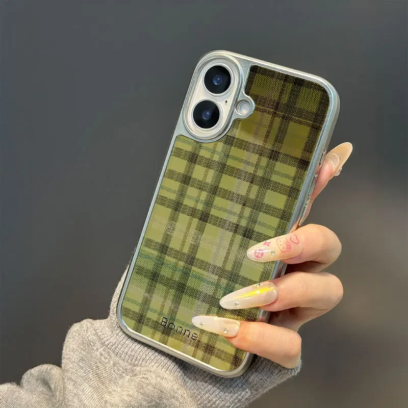 حافظة هاتف بنمط مربعات باللون الأصفر والبني لهاتف آيفون 11/12/13/14/15/16/17 Pro Max AIR PLUS حافظة هاتف إيبوكسي من مادة البولي يوريثان مضادة للسقوط