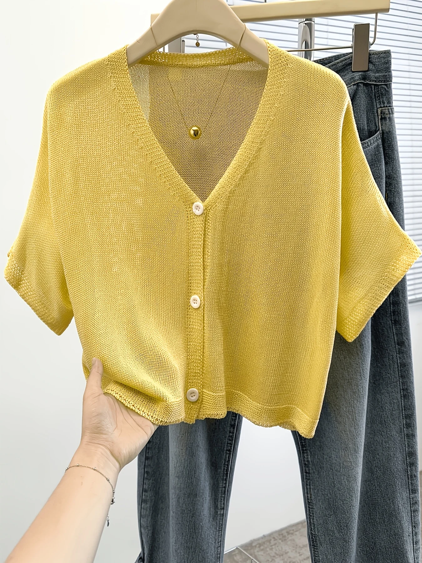 Women's V-Neck Loose Casual Short Sleeve Cardigan, Summer Lightweight Sun Protection Knitwear, Stylish Minimalist Versatile Cove