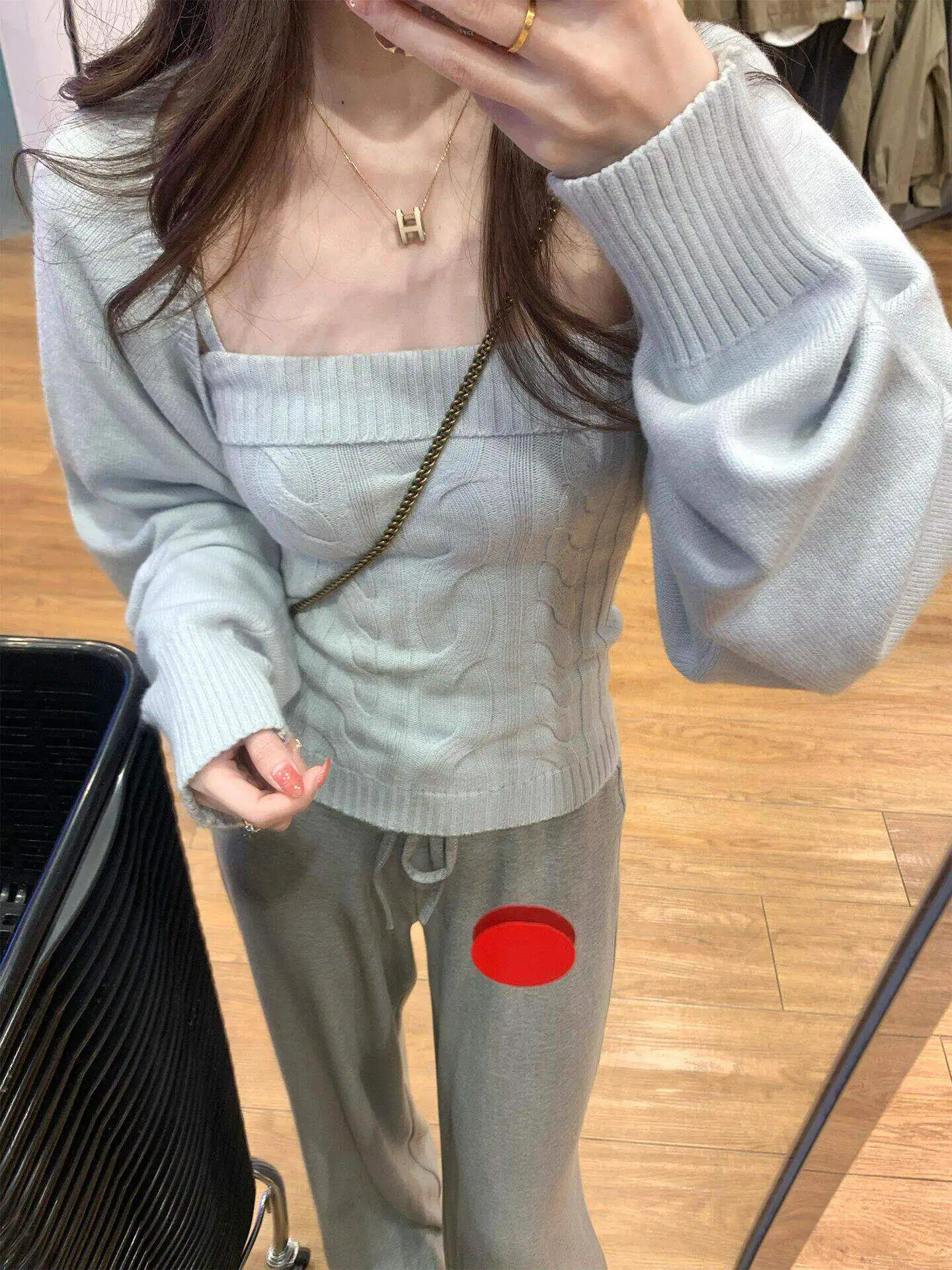 

Chic Korean Style Long Sleeve Knitted Open Cardigan And Strap Top Set for Early Spring Women's Fashionable Breathable Clothing