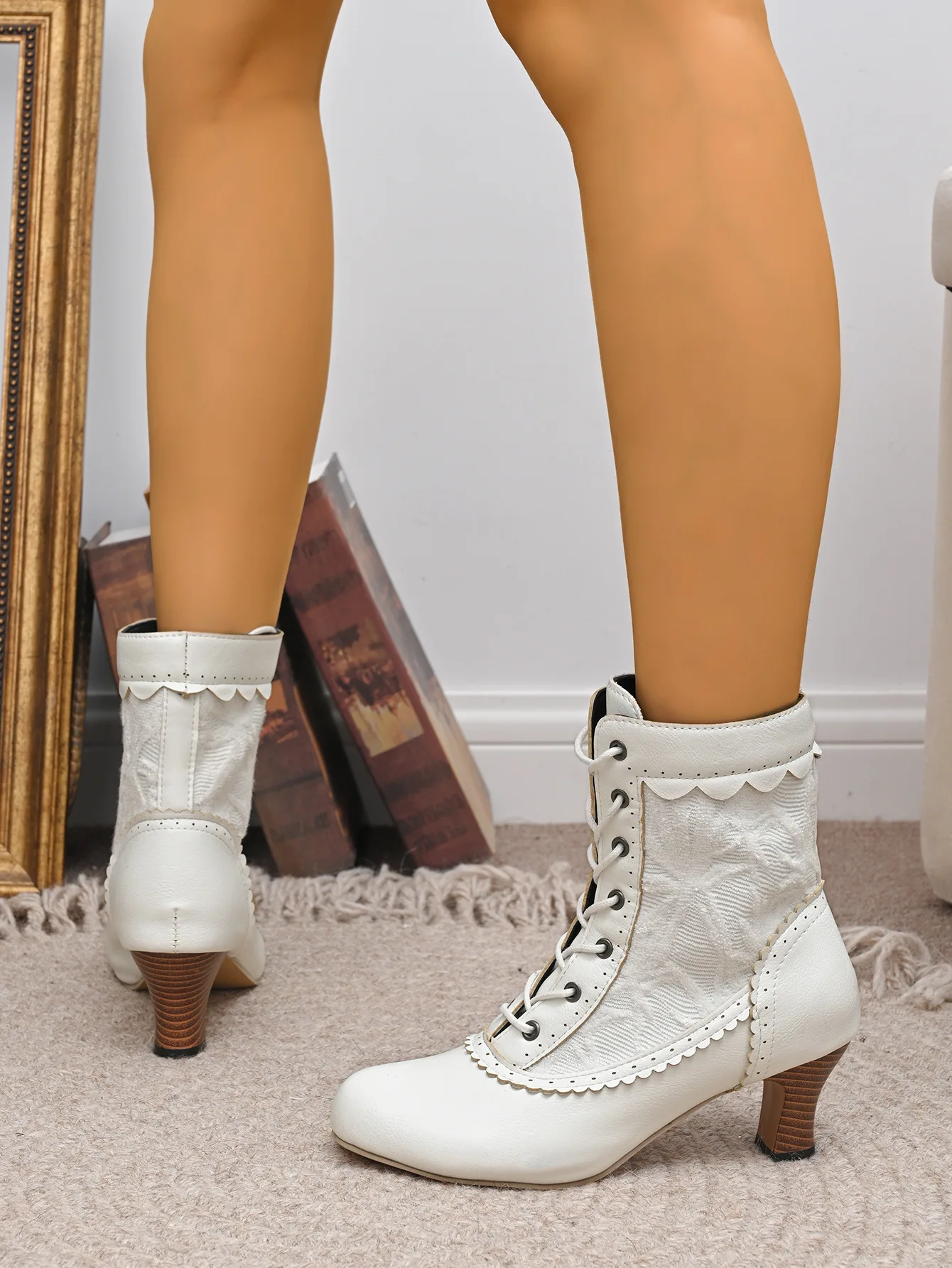 White Women's Kitten Heel Ankle Boots Elegant Lace Embroidery Booties Autumn Fashion Lace-up Short Boots Size36-43 Bottes Femmes