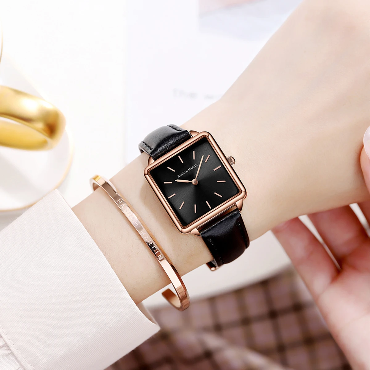 ساعة نسائية مربعة ماركة هانا مارتن مصنوعة من الجلد بتصميم بسيط وحركة كوارتز يابانية أصلية ساعات هدايا باللون الذهبي الوردي
