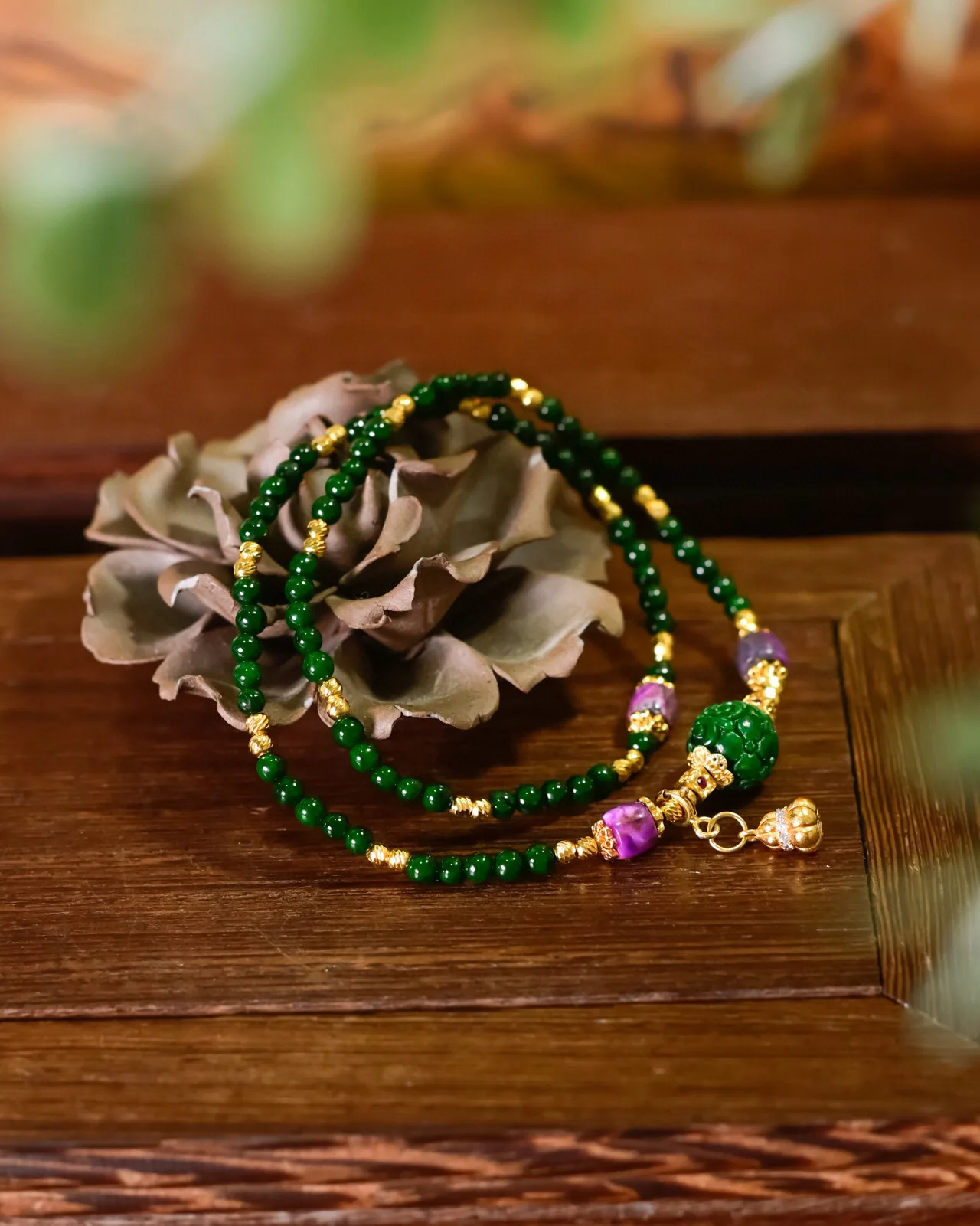 

Natural A-grade Jadeite Bracelet Necklace Spicy Green Stacked Sugilite Fortune-bringing Ancient Chinese Bracelet