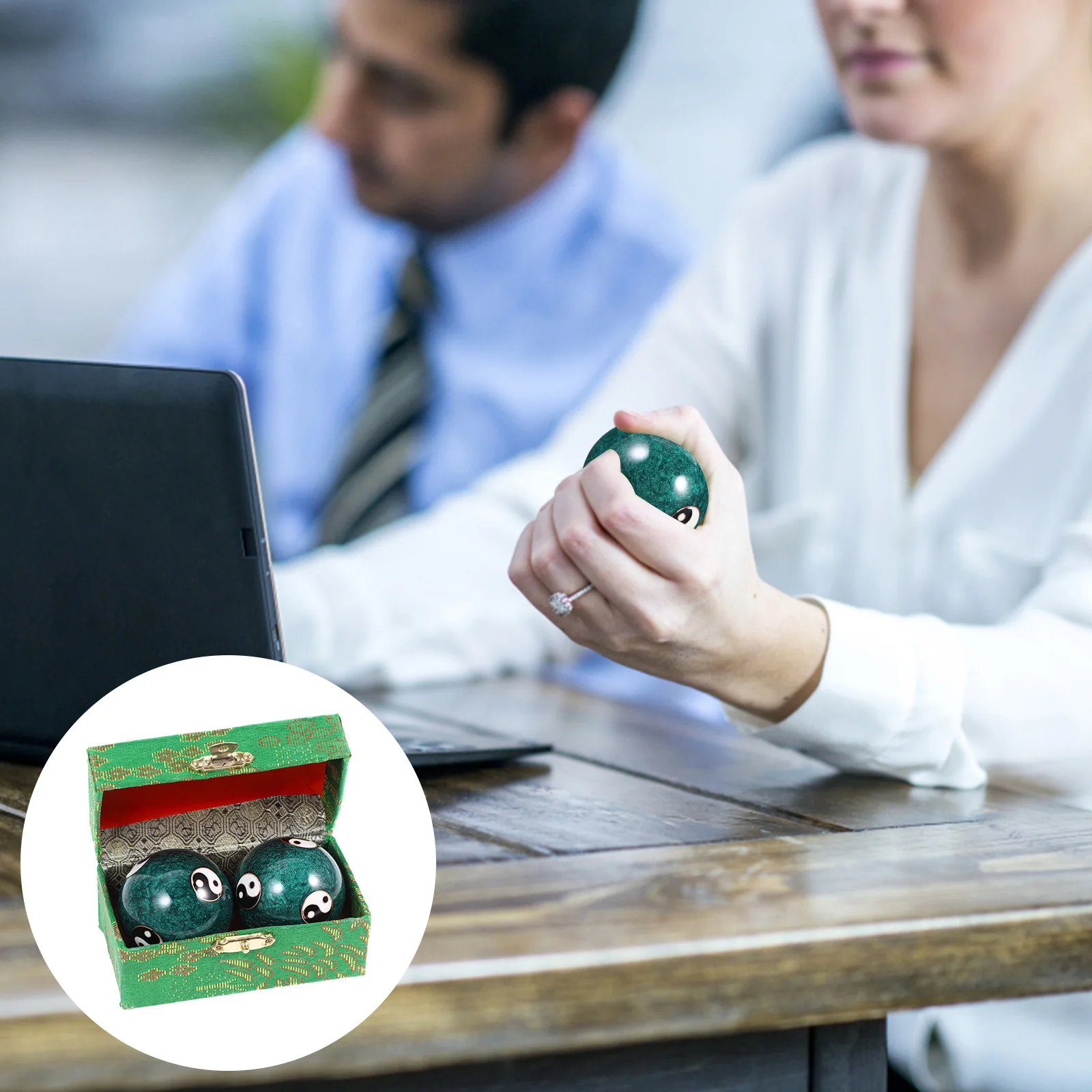 2Pcs Metall Hand Massage Bälle Fitness Rolling Bälle Hand Übung Werkzeug Stress Relief Massage Ältere Metall Handbälle