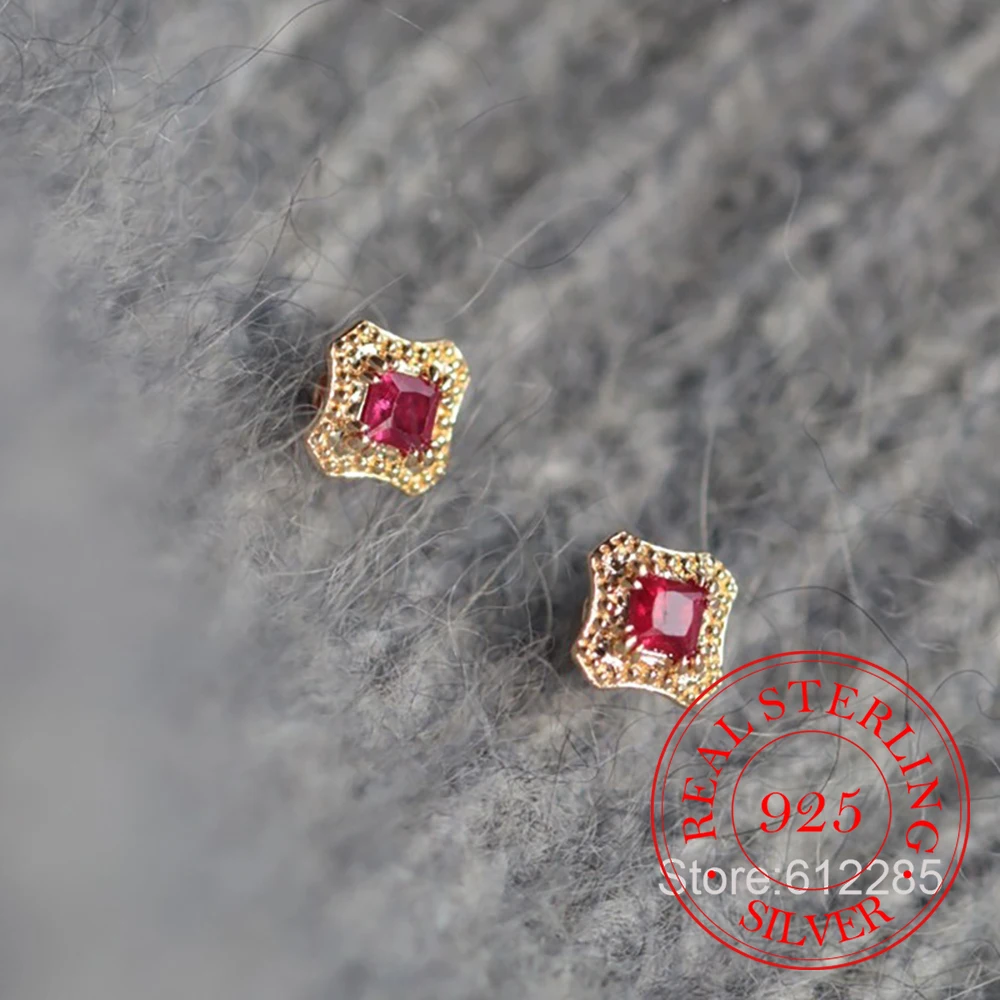 

Серьги-гвоздики из стерлингового серебра 925 пробы с красными квадратными кристаллами для женщин, рождественские подарки, украшения для пирсинга, Aretes De Mujer, подарки на вечеринку