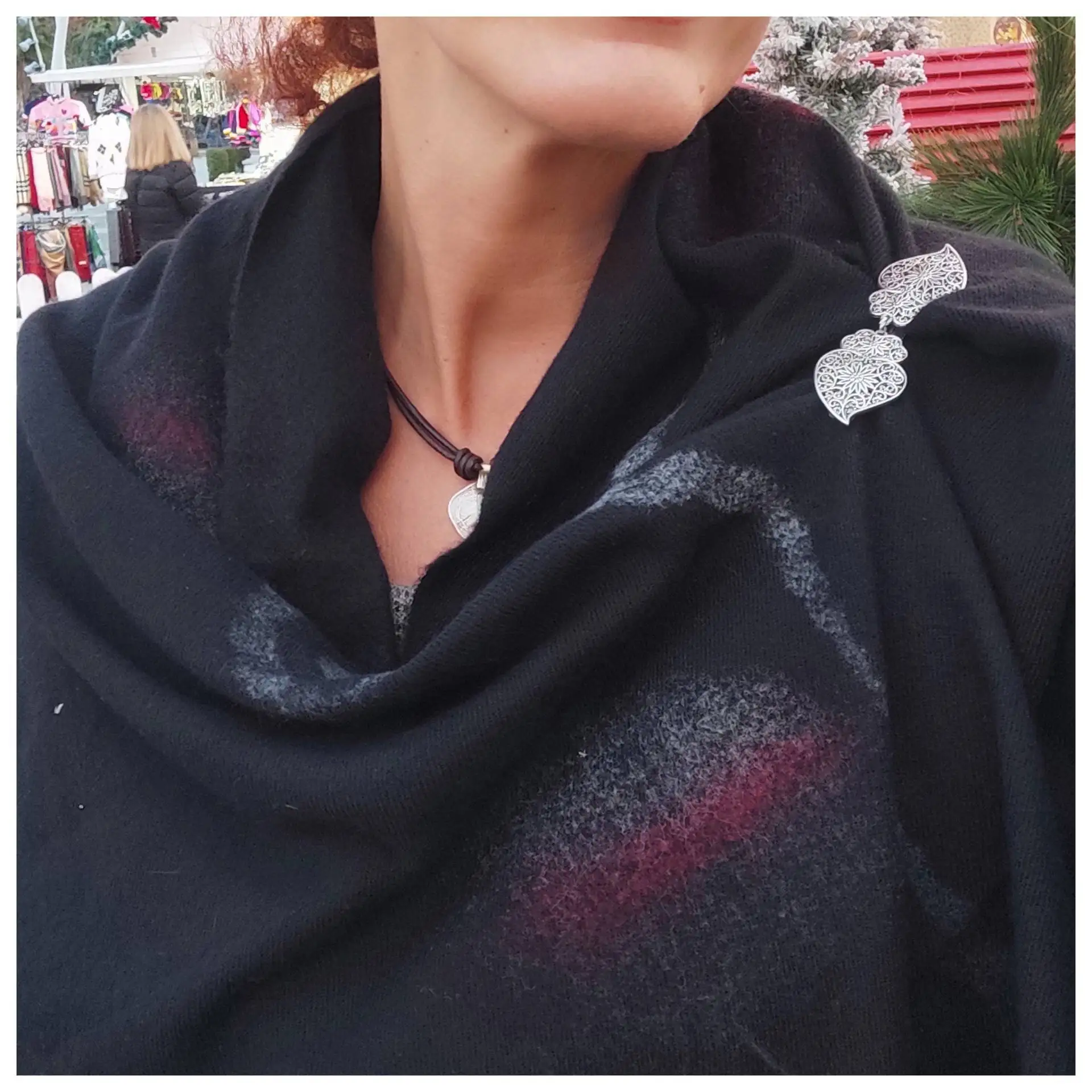 New Fashion Sweater Shawl Clip Pearl Silk Scarf Buckle Corsage Duck Clip Vintage Collar Chain Buckle Party Costume Accessories