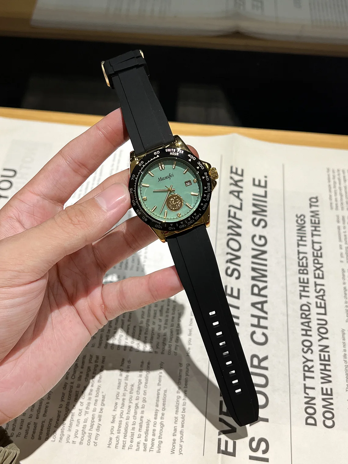 ساعة يد نسائية فاخرة كوارتز أنيقة للنساء ساعة ياقوت عصرية