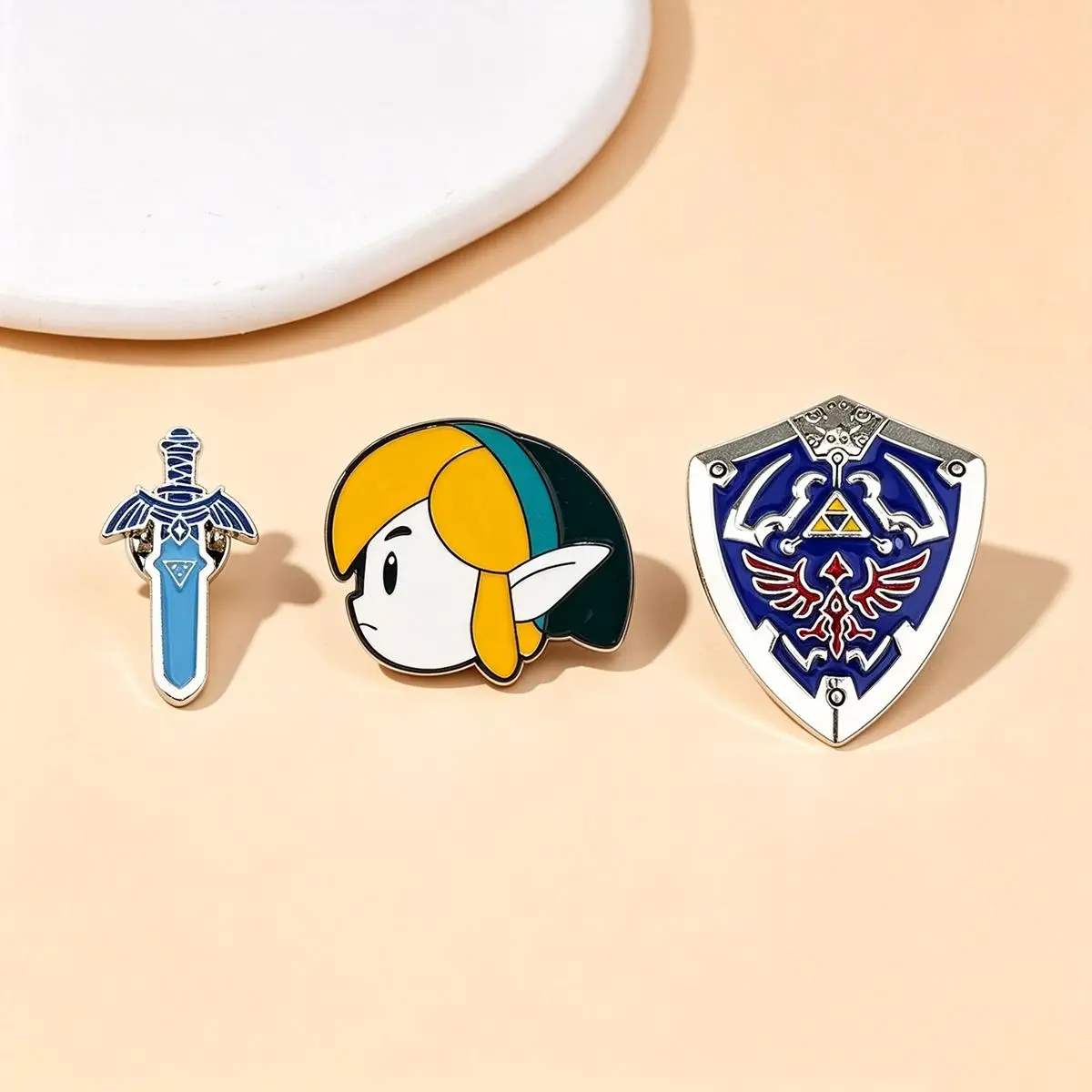 3Pcs/Set Game Master Sword Hylian Shield Enamel Brooch Cartoon Character Link Lapel Metal Badge Cosplay Jewelry Accessories Gift view 5