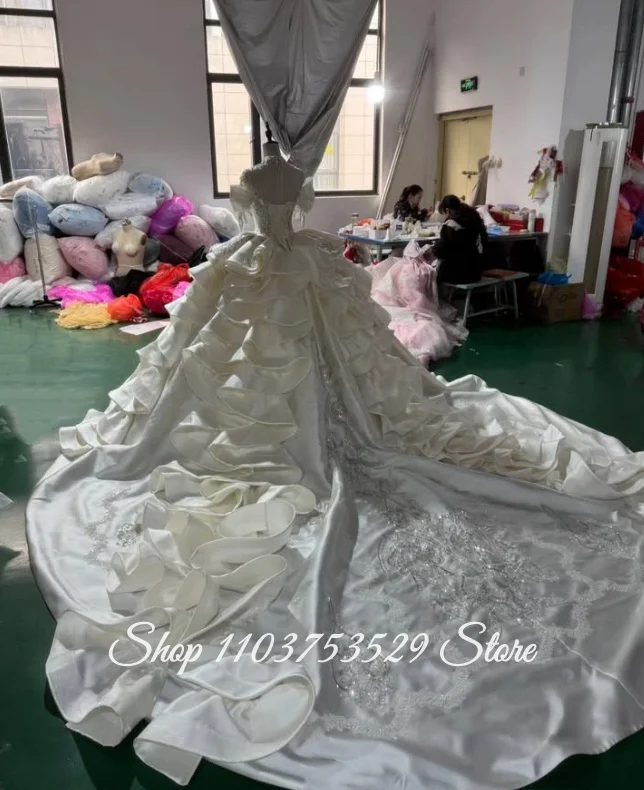 Customised Princess-Style Wedding Gown with Gorgeous Beading Crystal-Embroidered Luxury Bridal Gown Formal Occasion Ball Gown