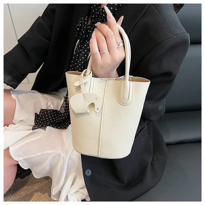 

High-End Women's Crossbody-Bag Made Of Premium Leather Boasting Paris Style And Casual Elegant Vintage Look