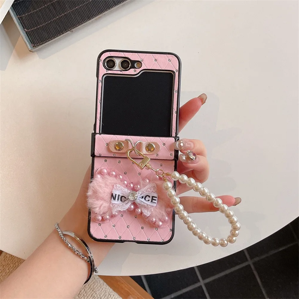 Etui na telefon 3D Glitter Diamond Rhinestone Cute Bowknot Wrist Strap do Samsung Galaxy Z Flip 6 5 4 3 Flip6 Flip5 Flip4 Flip3 5G