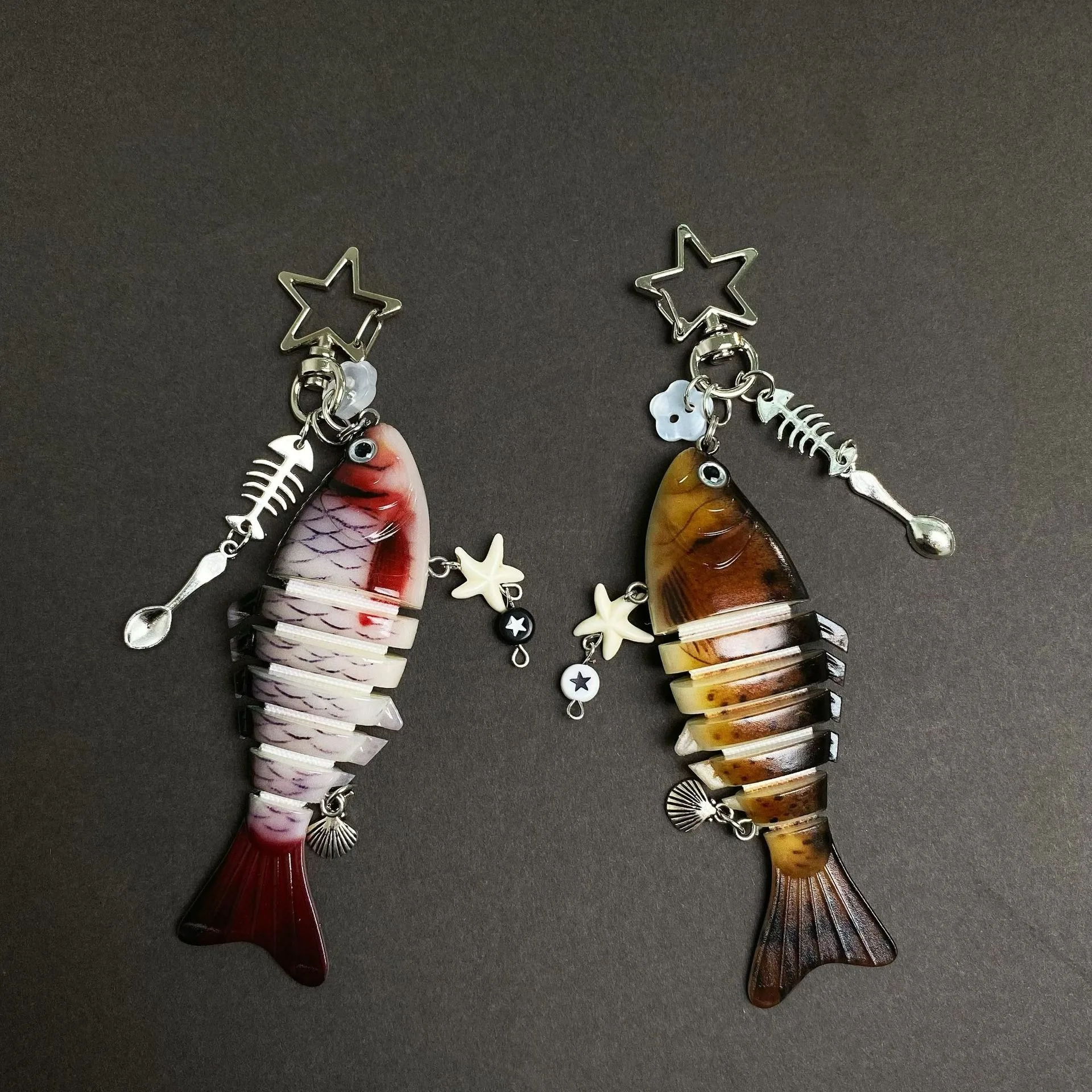 Fish Keychain Fun Fashion Simulation Fish Bait Keychain, Pentagram Fish Bone Retro Bionic Ocean Small Fish Beaded Multi-section