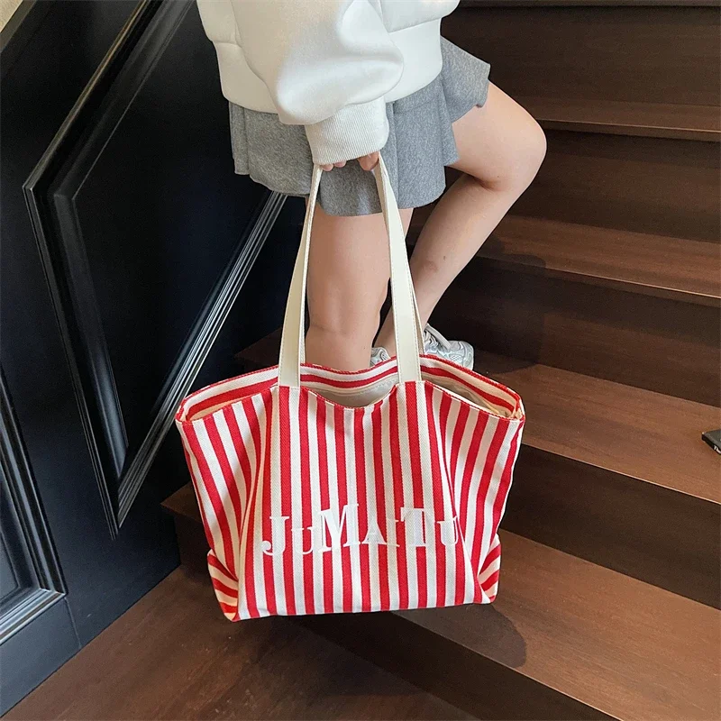 

Модные милые сумки-тоут большой вместимости в полоску, универсальная повседневная женская сумка под мышками, 2026, трендовая сумка высокого качества на плечо для поездок на работу