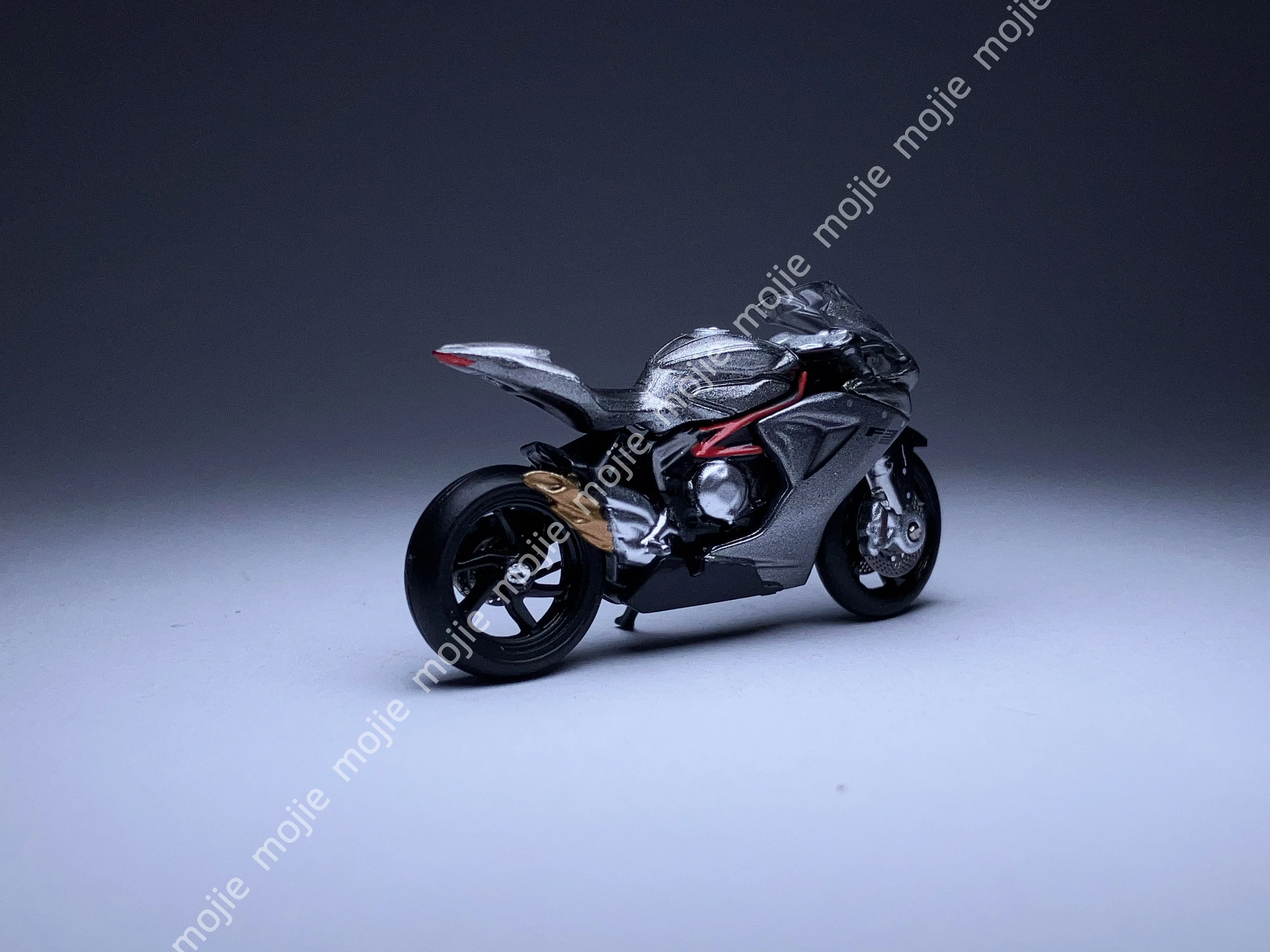 CM 1:64 2022 MV Agusta F3 Rosso Figur Sportmodell Druckguss Metall Motorrad