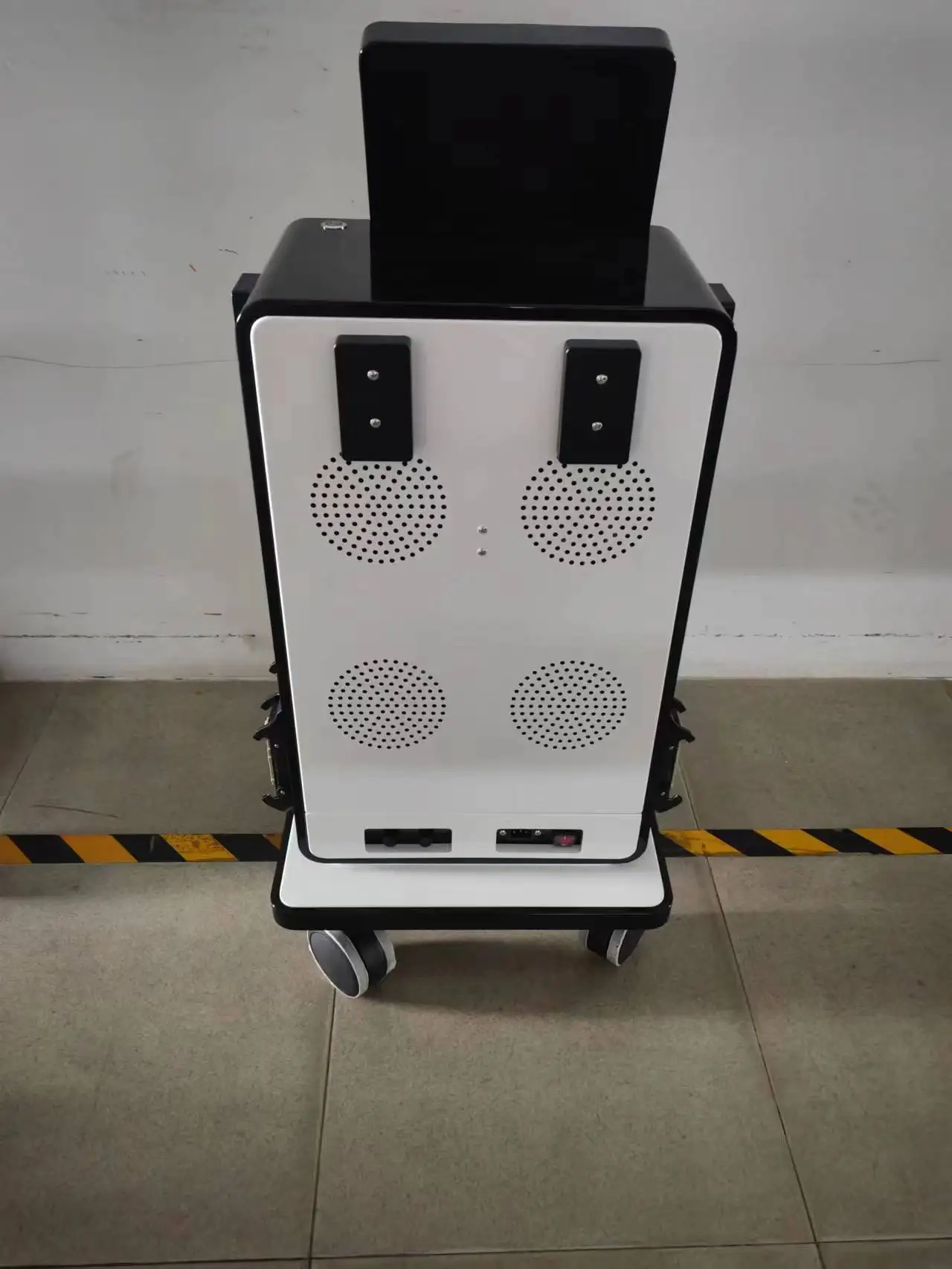 15 Tesla HI-EMT EMSzero Neo 6500 Вт Система похудения |   Неинвазивная технология замораживания жира |   Гарантия 1 год