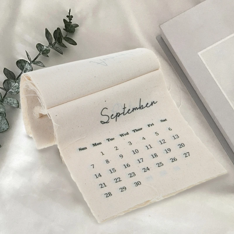 

Artistic 2025 Yearly Cloth Calendar Multifunctional Fabric Advents Calendar 2025 Clear Date Display for Wall or Desk NEW arrival