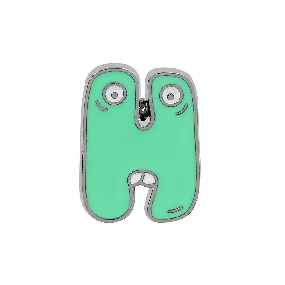 Simpatiche spille con alfabeto divertenti Personalità in metallo 26 lettere Spille smaltate Spilla creativa unica con cartoni animati Distintivi Regalo di gioielli