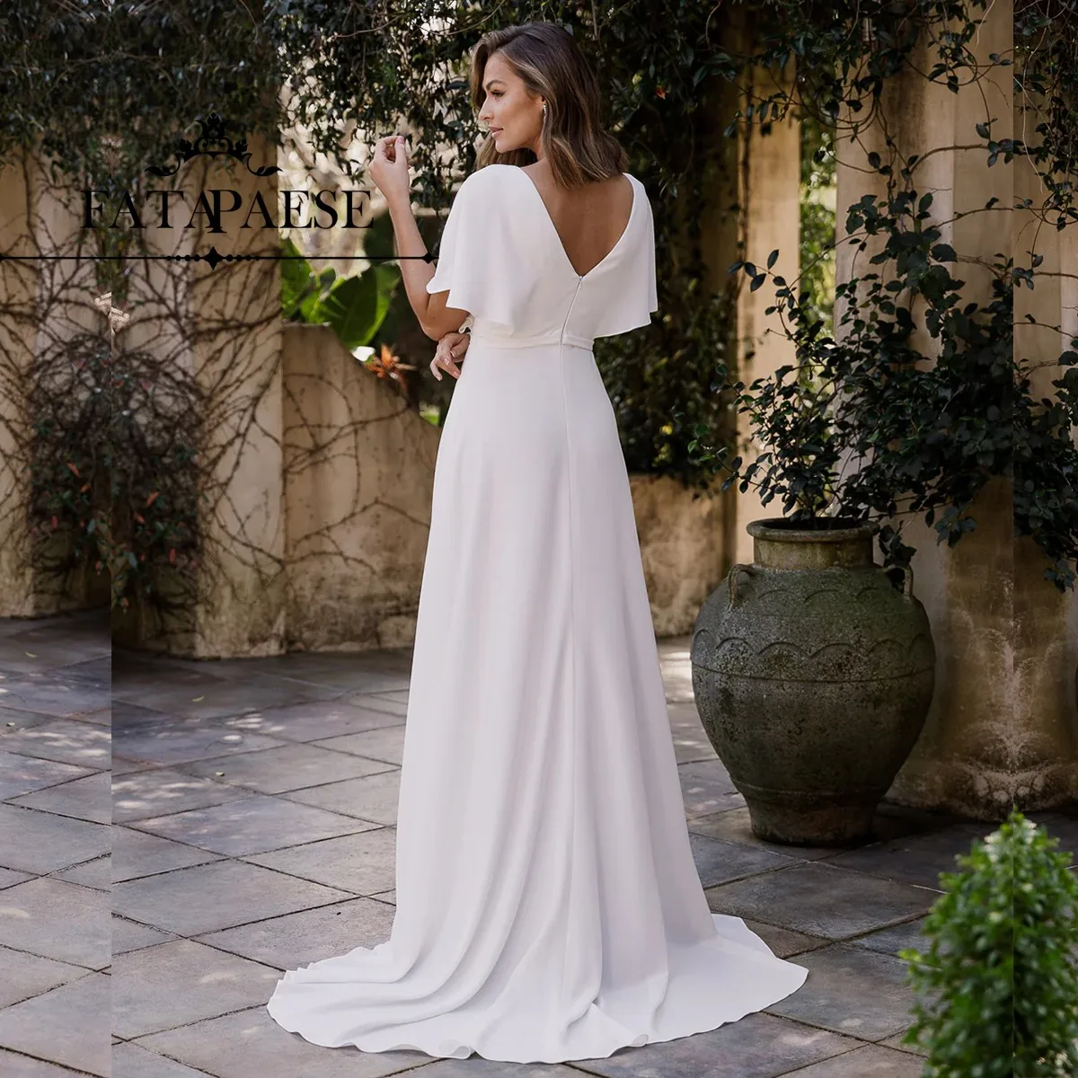 

FATAPAESE Vintage Bridal Dress v Neckline, an Elbow Length cape High Back Foor Length Crepe Flawlessly Skirt Wedding Clothes