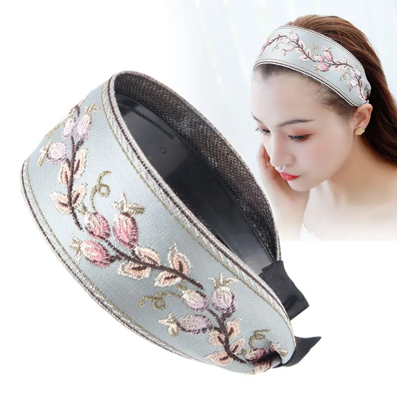 Retro French Embroidered Flower Headdress Hair  Wide-Edged Headband Classic Toothed Non-Slip Headband Hair Bands for Women