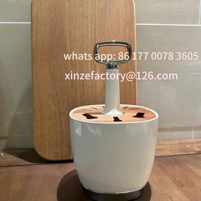 

Customizable Stainless Steel Cream-colored Dining Utensil Rack , Fork and Spoon Holder - Retro Home Kitchen Storage