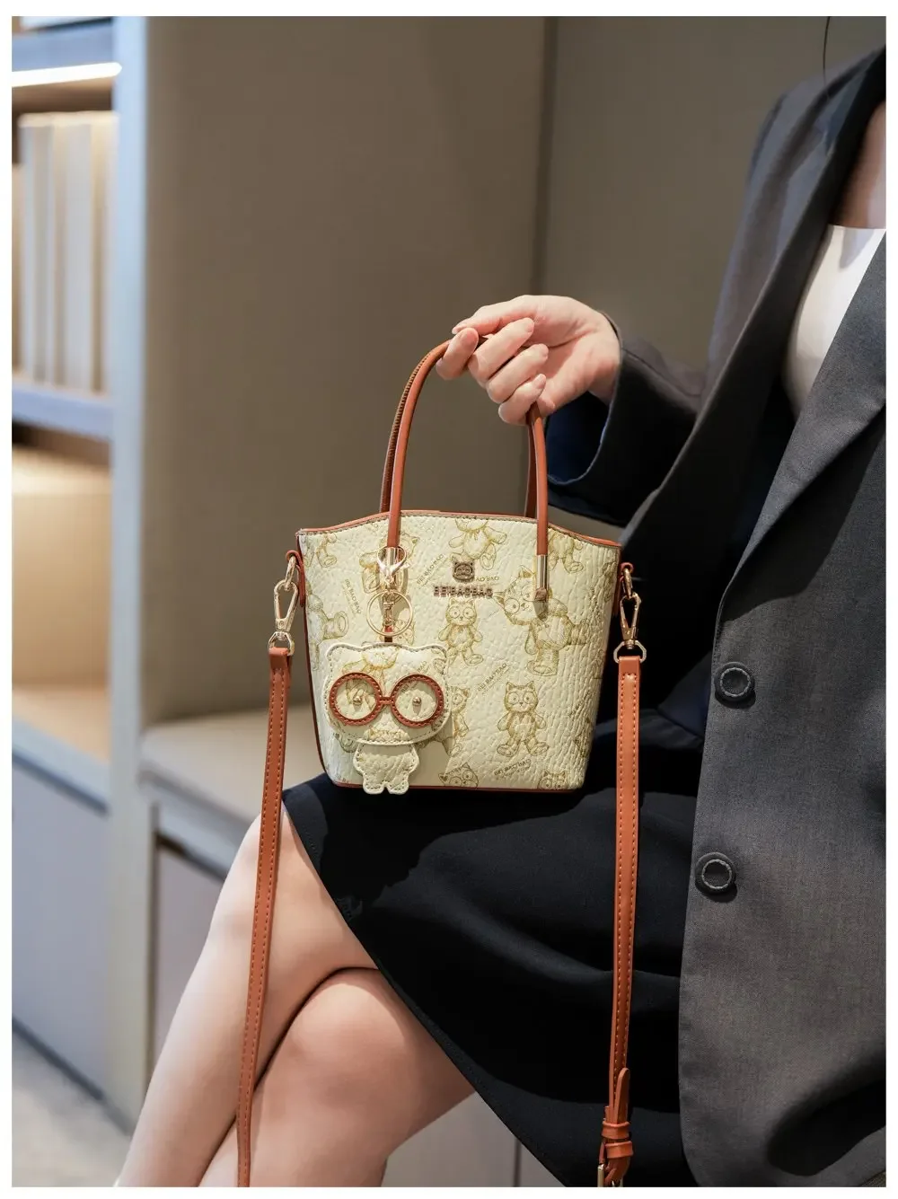 Simple Shopper Bag Minimalist Style Crossbody Feature Large Capacity Perfect For Casual Women Leisure