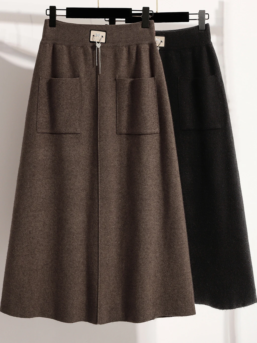 

Women's Knitted A-Line Midi Skirt with kets Autumn Winter Versatile Faion Casual Cotton Polyester Blend Knit Skirt