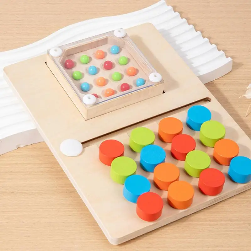 Giocattolo puzzle per diapositive Puzzle per diapositive in legno Colore e forma abbinati Giocatore singolo Battaglia Giocattolo da tavolo con movimento a quattro colori per la scuola materna